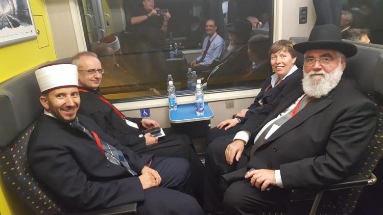 13382126_10154280079509216_1404476587_n